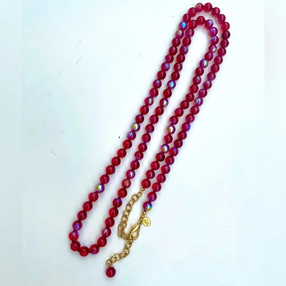 Vintage JOAN RIVERS Red Iridescent Polished Glass Beads Necklace w/Gold Details - Picture 2 of 6